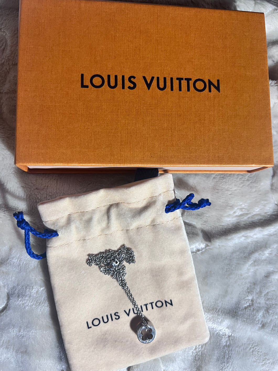 Louis Vuitton Empreinte Necklace